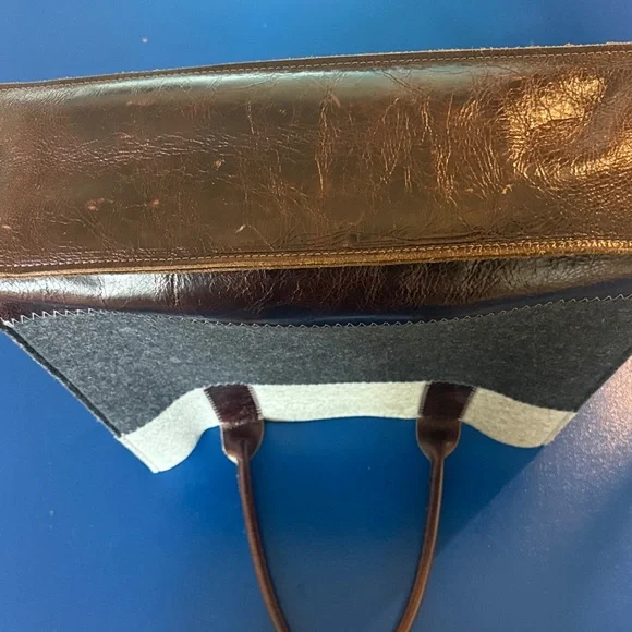 Graf Lantz Jaunt Merino Wool Tote - Picture 9 of 9